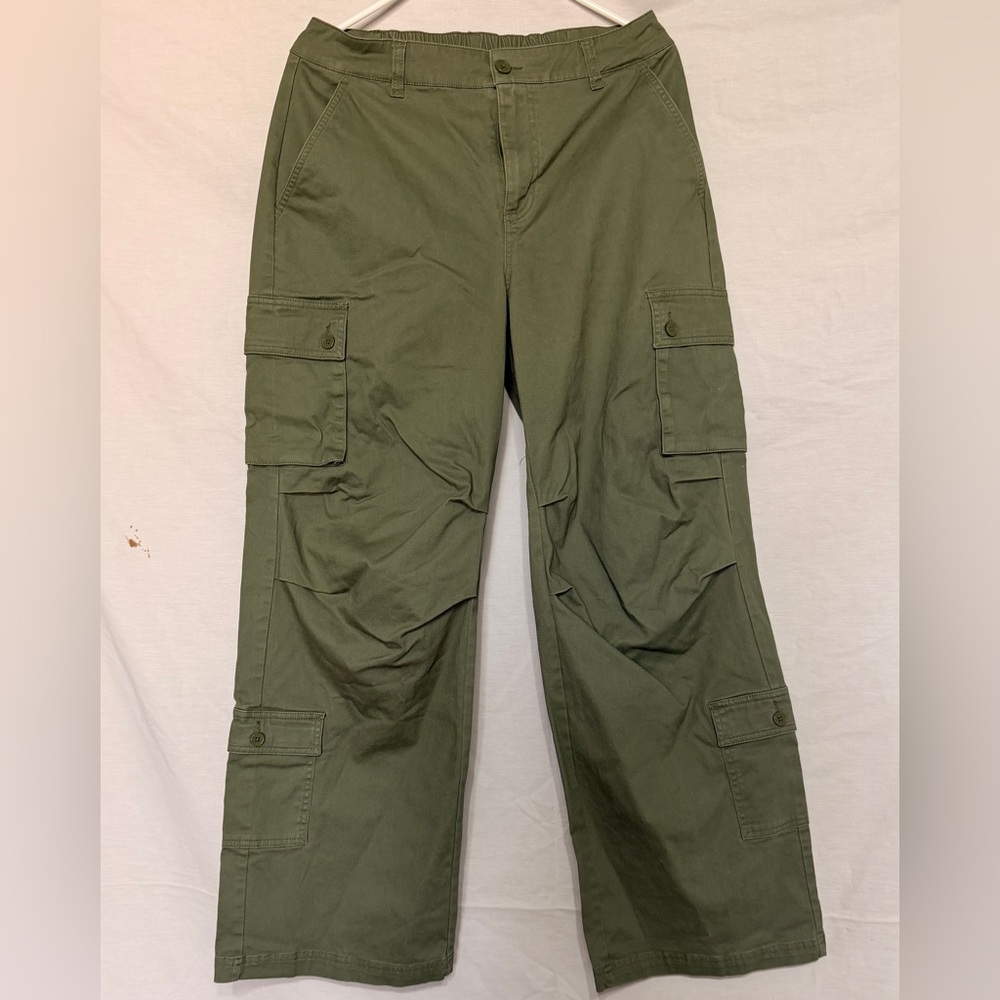 wild fable Olive Green Women’s Cargo Pants - Utility Pocket Style